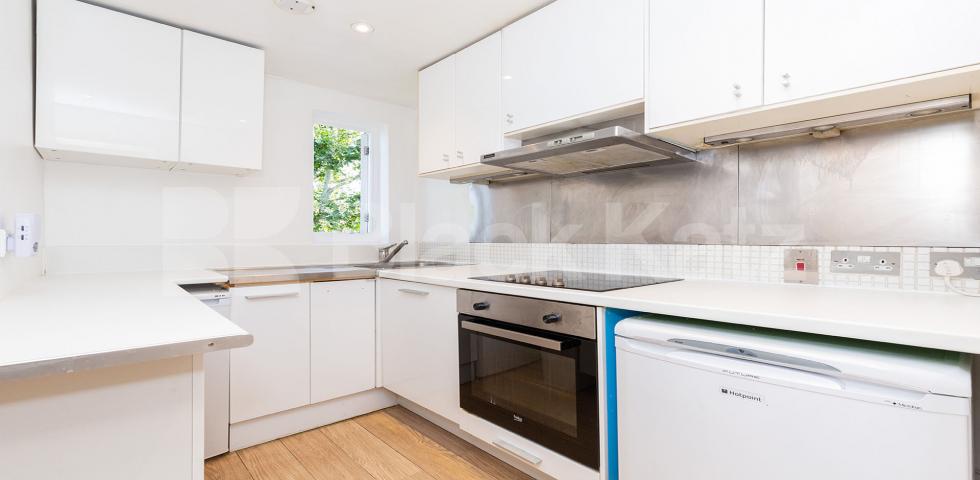 			NEW INSTRUCTION!, 3 Bedroom, 1 bath, 1 reception Flat			 Camden Road, Camden